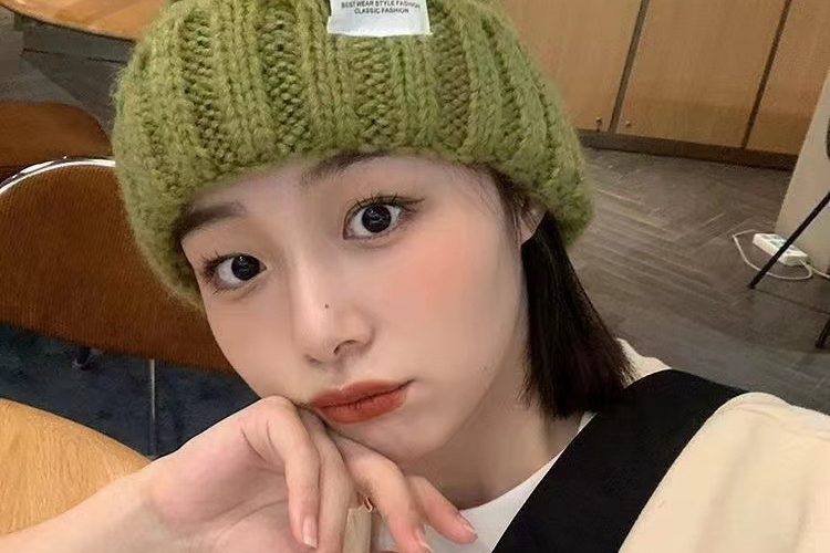 Expand your collection with wholesale beanies (6)