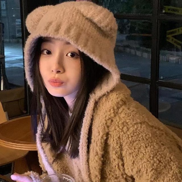 Make a fashion statement with custom beanies (1)